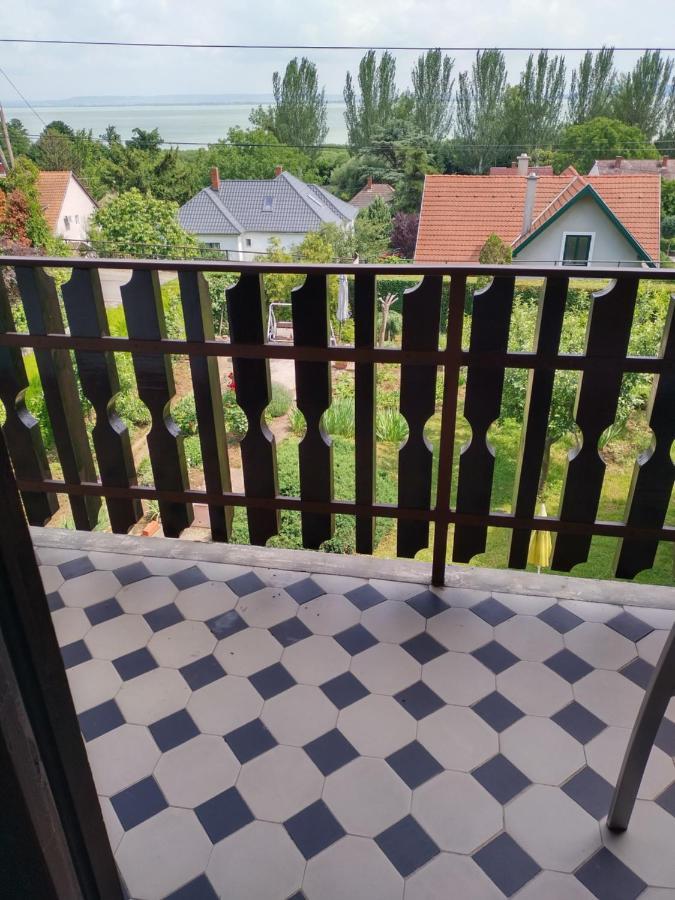 Ibolya Apartman Lägenhet Badacsony Exteriör bild