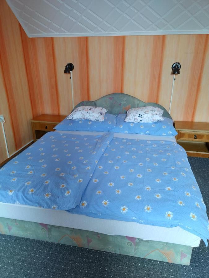 Ibolya Apartman Lägenhet Badacsony Exteriör bild